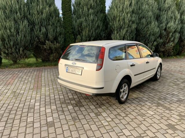 Білий Форд Фокус, об'ємом двигуна 1.6 л та пробігом 280 тис. км за 3600 $, фото 1 на Automoto.ua