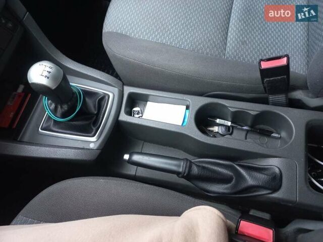 Білий Форд Фокус, об'ємом двигуна 1.56 л та пробігом 275 тис. км за 4600 $, фото 20 на Automoto.ua