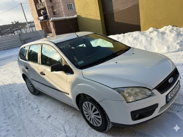 Білий Форд Фокус, об'ємом двигуна 0 л та пробігом 200 тис. км за 2399 $, фото 1 на Automoto.ua