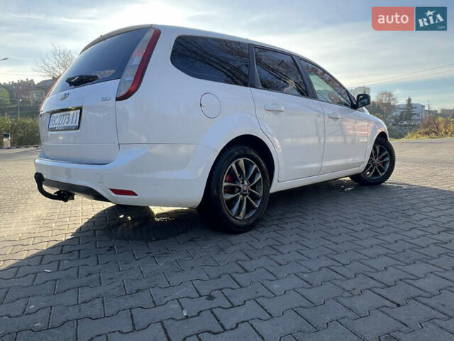 Білий Форд Фокус, об'ємом двигуна 1.6 л та пробігом 229 тис. км за 5600 $, фото 2 на Automoto.ua