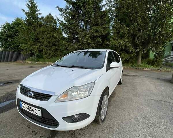 Белый Форд Фокус, объемом двигателя 1.6 л и пробегом 255 тыс. км за 4900 $, фото 8 на Automoto.ua