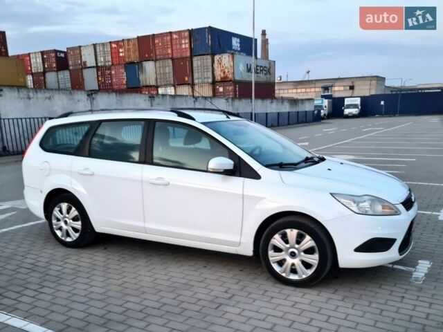 Белый Форд Фокус, объемом двигателя 1.6 л и пробегом 244 тыс. км за 5350 $, фото 24 на Automoto.ua
