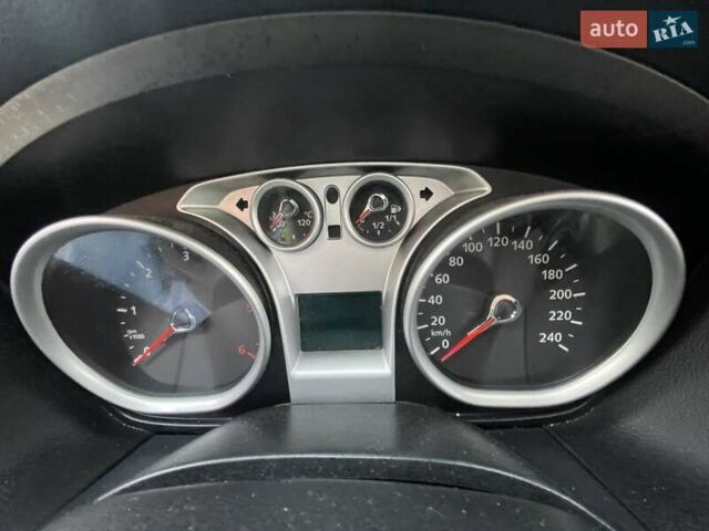 Белый Форд Фокус, объемом двигателя 1.6 л и пробегом 255 тыс. км за 4900 $, фото 14 на Automoto.ua