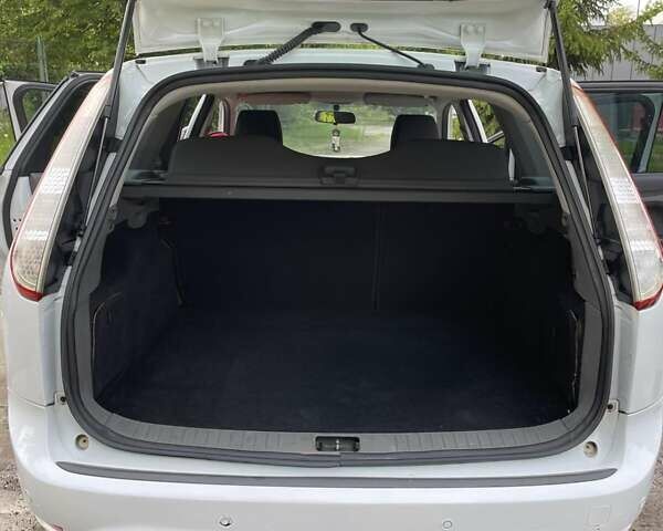 Белый Форд Фокус, объемом двигателя 1.6 л и пробегом 255 тыс. км за 4900 $, фото 20 на Automoto.ua