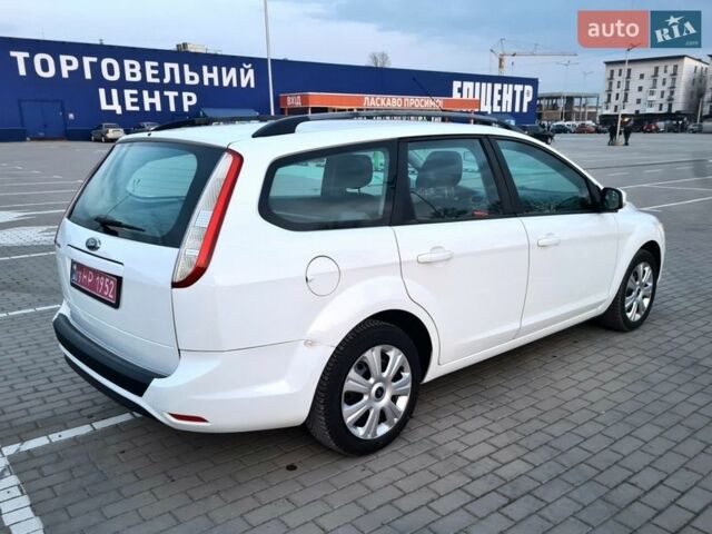 Белый Форд Фокус, объемом двигателя 1.6 л и пробегом 244 тыс. км за 5350 $, фото 19 на Automoto.ua