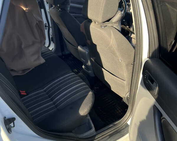 Білий Форд Фокус, об'ємом двигуна 1.6 л та пробігом 229 тис. км за 5600 $, фото 9 на Automoto.ua