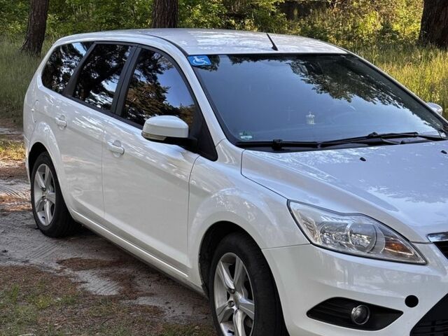 Білий Форд Фокус, об'ємом двигуна 1.6 л та пробігом 248 тис. км за 5200 $, фото 8 на Automoto.ua
