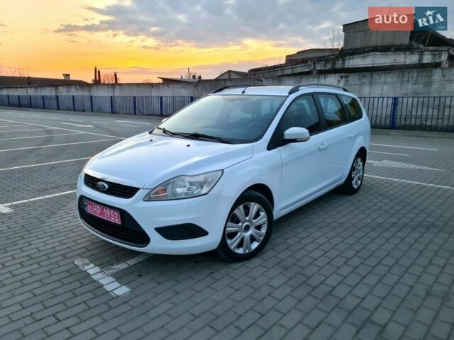 Белый Форд Фокус, объемом двигателя 1.6 л и пробегом 244 тыс. км за 5350 $, фото 9 на Automoto.ua