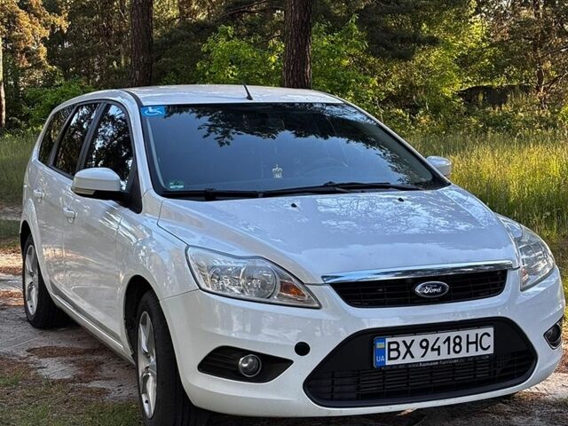 Белый Форд Фокус, объемом двигателя 1.6 л и пробегом 248 тыс. км за 5200 $, фото 9 на Automoto.ua