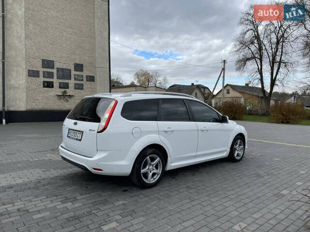 Белый Форд Фокус, объемом двигателя 1.6 л и пробегом 257 тыс. км за 5999 $, фото 13 на Automoto.ua