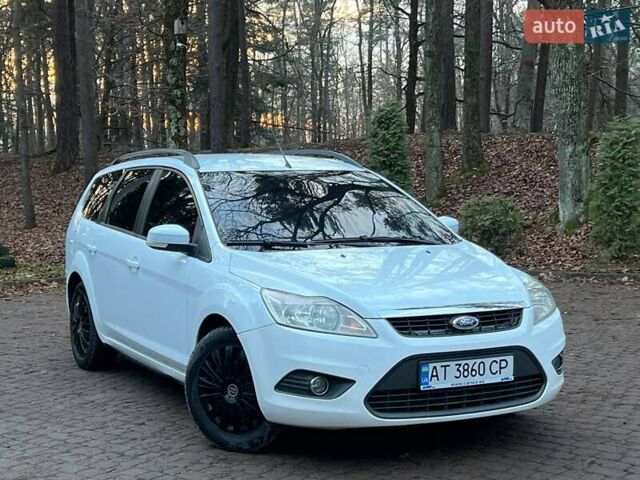 Білий Форд Фокус, об'ємом двигуна 1.6 л та пробігом 297 тис. км за 5299 $, фото 5 на Automoto.ua