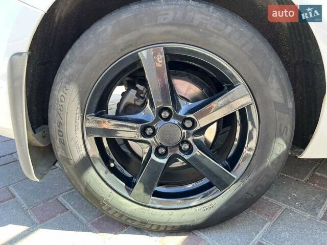 Білий Форд Фокус, об'ємом двигуна 1.8 л та пробігом 233 тис. км за 5750 $, фото 5 на Automoto.ua