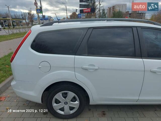 Форд Фокус 2009 в Хмельницком на Automoto.ua Белый Форд Фокус, объемом двигателя 1.6 л и пробегом 250 тыс. км за 5250 $, фото 4 на Automoto.ua