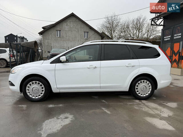 Белый Форд Фокус, объемом двигателя 1.8 л и пробегом 205 тыс. км за 5700 $, фото 4 на Automoto.ua
