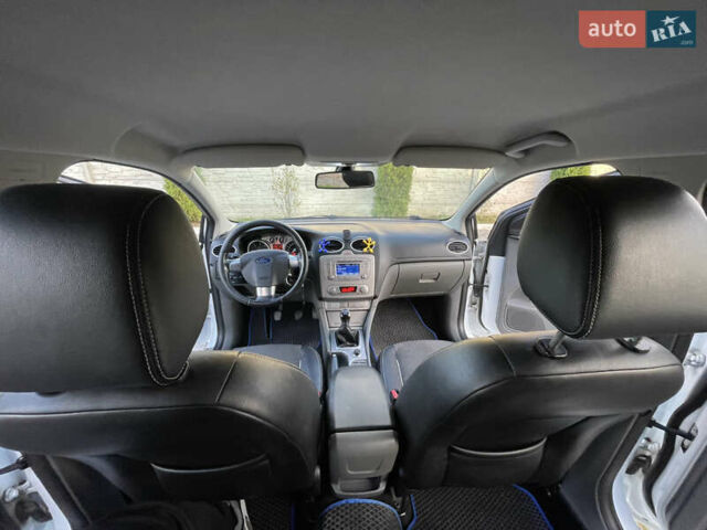 Форд Фокус 2009 в Золочев на Automoto.ua Белый Форд Фокус, объемом двигателя 1.56 л и пробегом 257 тыс. км за 5400 $, фото 15 на Automoto.ua