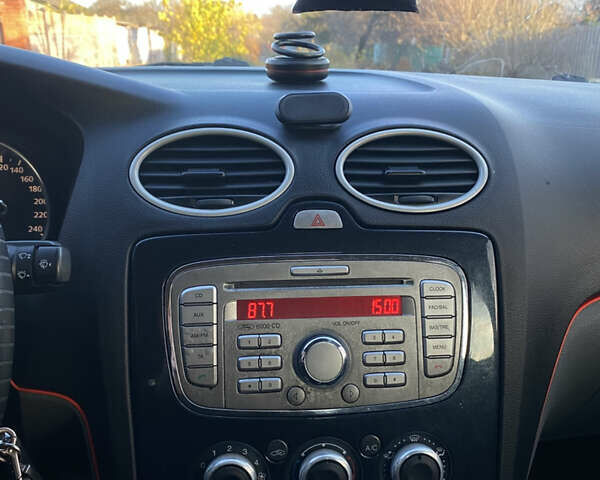 Білий Форд Фокус, об'ємом двигуна 1.6 л та пробігом 235 тис. км за 6100 $, фото 14 на Automoto.ua