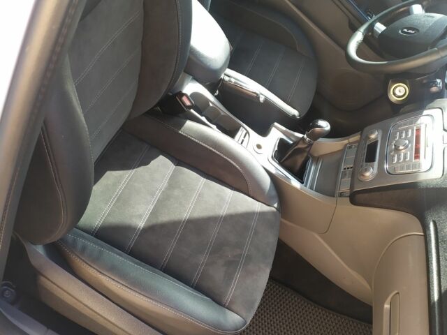 Білий Форд Фокус, об'ємом двигуна 0 л та пробігом 310 тис. км за 2500 $, фото 4 на Automoto.ua