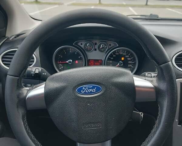 Форд Фокус 2009 в Хмельницком на Automoto.ua Белый Форд Фокус, объемом двигателя 1.6 л и пробегом 250 тыс. км за 5250 $, фото 15 на Automoto.ua