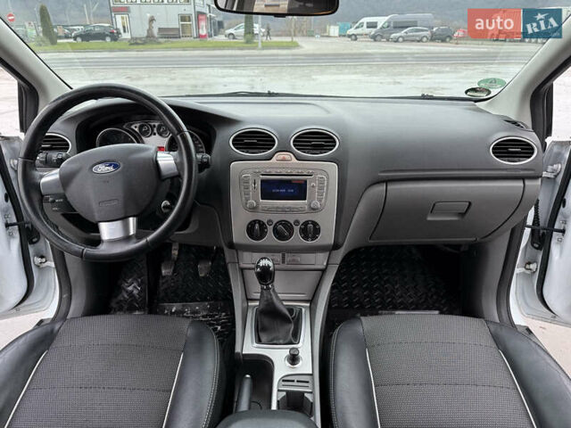 Белый Форд Фокус, объемом двигателя 1.8 л и пробегом 205 тыс. км за 5700 $, фото 31 на Automoto.ua