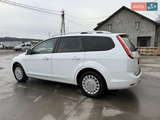 Белый Форд Фокус, объемом двигателя 1.8 л и пробегом 205 тыс. км за 5700 $, фото 7 на Automoto.ua
