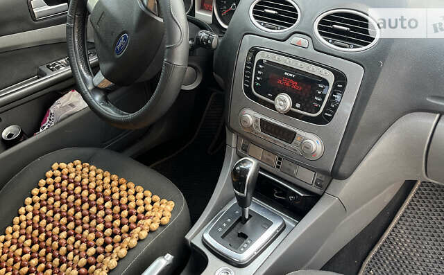 Білий Форд Фокус, об'ємом двигуна 2 л та пробігом 185 тис. км за 5000 $, фото 5 на Automoto.ua