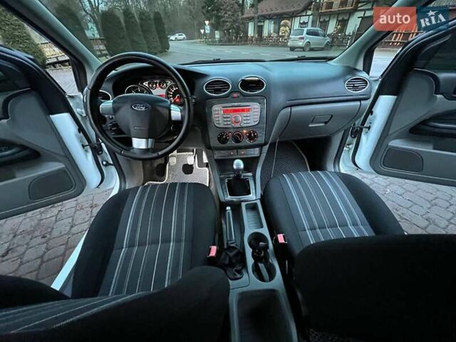 Білий Форд Фокус, об'ємом двигуна 1.6 л та пробігом 297 тис. км за 5299 $, фото 50 на Automoto.ua