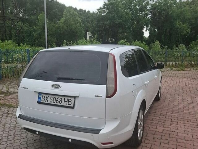 Білий Форд Фокус, об'ємом двигуна 1.6 л та пробігом 214 тис. км за 5000 $, фото 9 на Automoto.ua