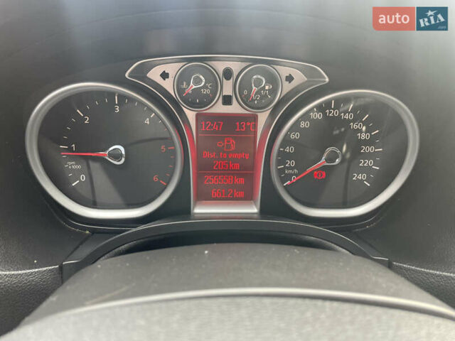 Форд Фокус 2009 в Золочев на Automoto.ua Белый Форд Фокус, объемом двигателя 1.56 л и пробегом 257 тыс. км за 5400 $, фото 18 на Automoto.ua