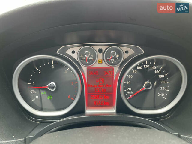 Белый Форд Фокус, объемом двигателя 1.6 л и пробегом 257 тыс. км за 5999 $, фото 31 на Automoto.ua