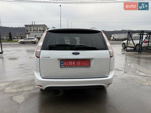 Белый Форд Фокус, объемом двигателя 1.8 л и пробегом 205 тыс. км за 5700 $, фото 8 на Automoto.ua
