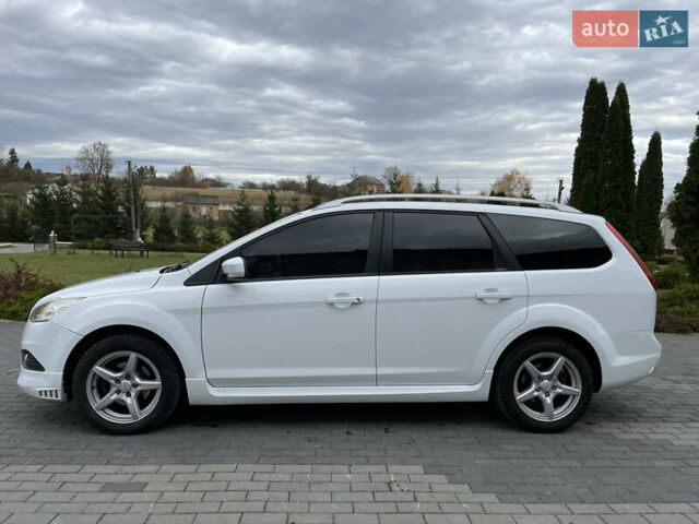 Белый Форд Фокус, объемом двигателя 1.6 л и пробегом 257 тыс. км за 5999 $, фото 22 на Automoto.ua