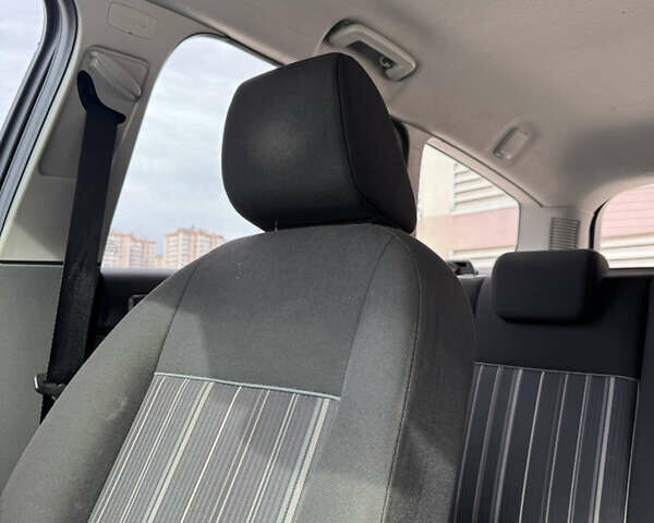 Форд Фокус 2009 в Одессе на Automoto.ua Белый Форд Фокус, объемом двигателя 1.6 л и пробегом 228 тыс. км за 6800 $, фото 33 на Automoto.ua