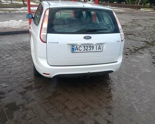 Белый Форд Фокус, объемом двигателя 1.6 л и пробегом 359 тыс. км за 4700 $, фото 10 на Automoto.ua