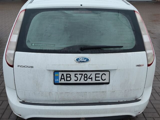 Белый Форд Фокус, объемом двигателя 2 л и пробегом 254 тыс. км за 6000 $, фото 1 на Automoto.ua