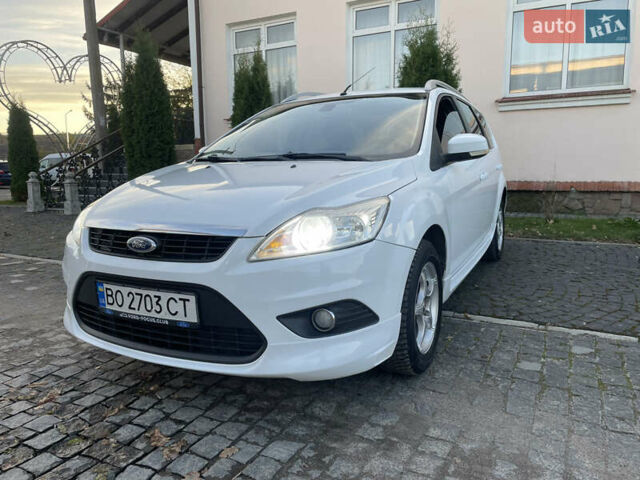 Форд Фокус 2009 в Золочев на Automoto.ua Белый Форд Фокус, объемом двигателя 1.56 л и пробегом 257 тыс. км за 5400 $, фото 1 на Automoto.ua