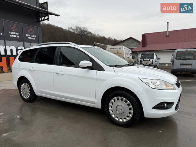 Белый Форд Фокус, объемом двигателя 1.8 л и пробегом 205 тыс. км за 5700 $, фото 11 на Automoto.ua