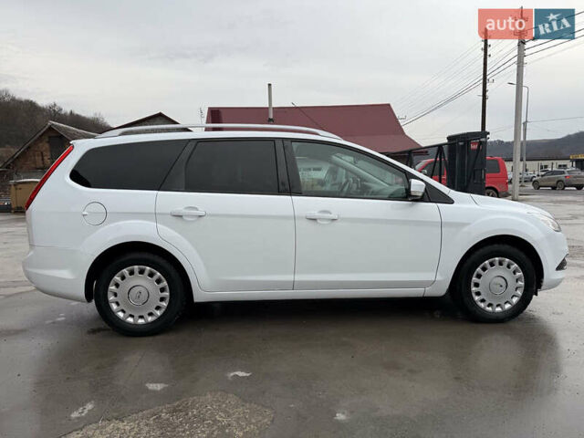 Белый Форд Фокус, объемом двигателя 1.8 л и пробегом 205 тыс. км за 5700 $, фото 10 на Automoto.ua