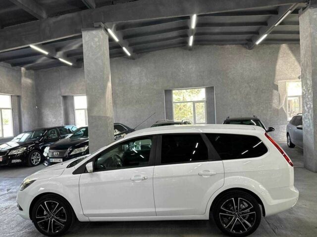 Белый Форд Фокус, объемом двигателя 1.6 л и пробегом 198 тыс. км за 6999 $, фото 3 на Automoto.ua