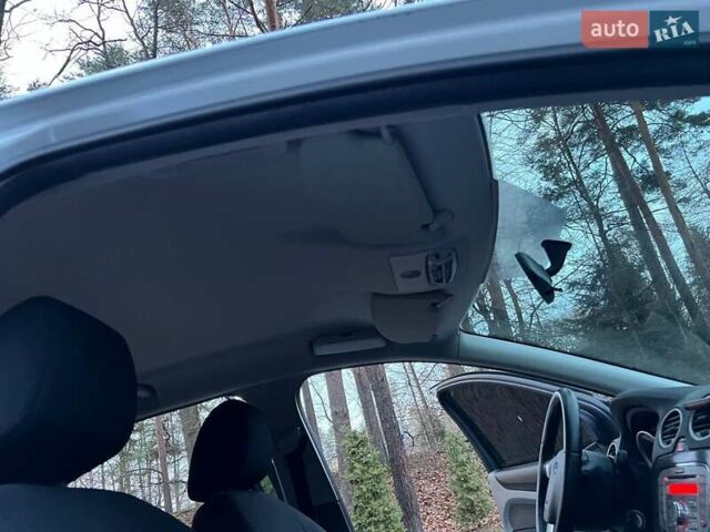 Білий Форд Фокус, об'ємом двигуна 1.6 л та пробігом 297 тис. км за 5299 $, фото 48 на Automoto.ua