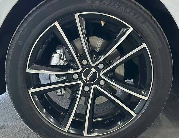 Білий Форд Фокус, об'ємом двигуна 1.6 л та пробігом 198 тис. км за 6999 $, фото 22 на Automoto.ua