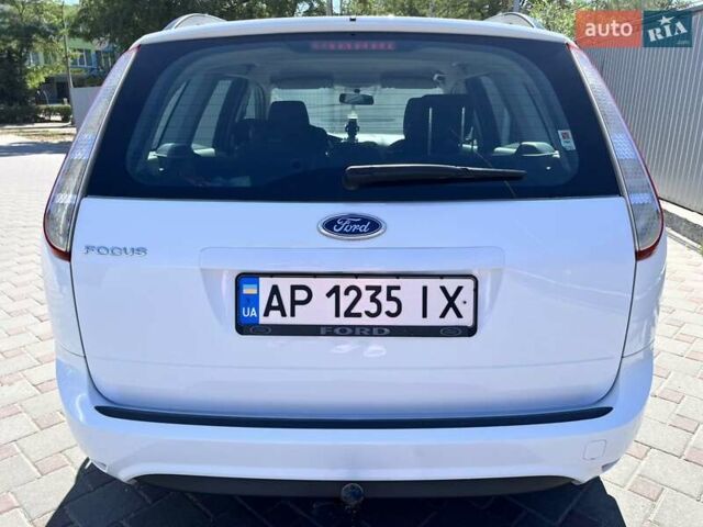 Білий Форд Фокус, об'ємом двигуна 1.8 л та пробігом 233 тис. км за 5750 $, фото 3 на Automoto.ua