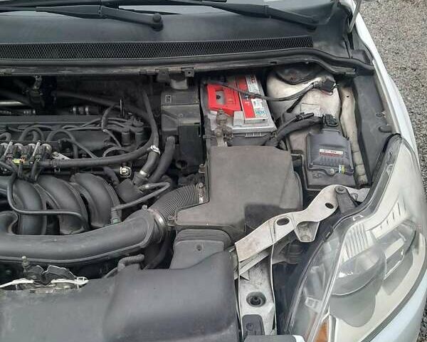 Белый Форд Фокус, объемом двигателя 1.6 л и пробегом 218 тыс. км за 6000 $, фото 9 на Automoto.ua