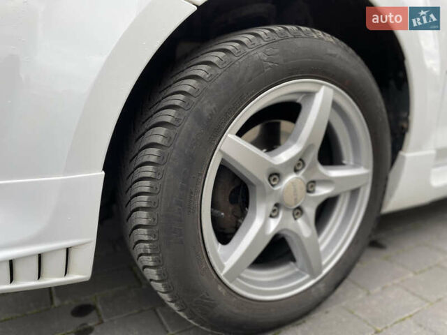 Белый Форд Фокус, объемом двигателя 1.6 л и пробегом 257 тыс. км за 5999 $, фото 27 на Automoto.ua