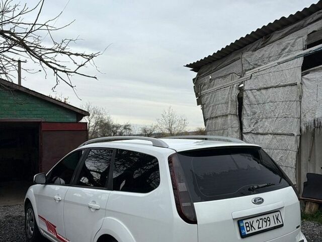 Белый Форд Фокус, объемом двигателя 1.6 л и пробегом 340 тыс. км за 4700 $, фото 15 на Automoto.ua