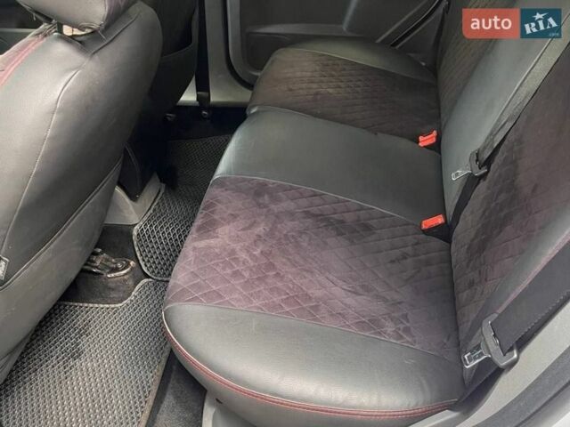 Білий Форд Фокус, об'ємом двигуна 1.56 л та пробігом 214 тис. км за 5700 $, фото 12 на Automoto.ua