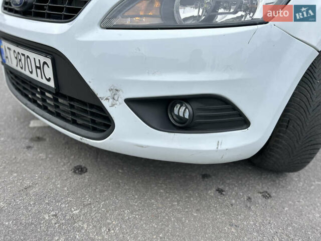 Форд Фокус 2009 у Івано-Франківську на Automoto.ua Білий Форд Фокус, об'ємом двигуна 1.6 л та пробігом 241 тис. км за 5100 $, фото 7 на Automoto.ua