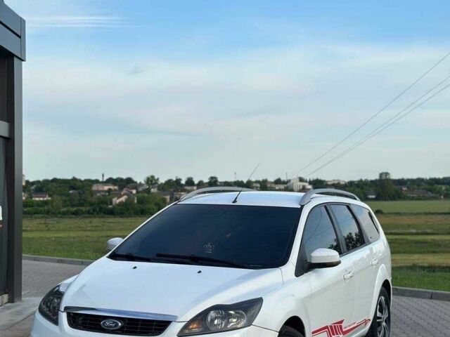 Белый Форд Фокус, объемом двигателя 1.6 л и пробегом 250 тыс. км за 3950 $, фото 22 на Automoto.ua