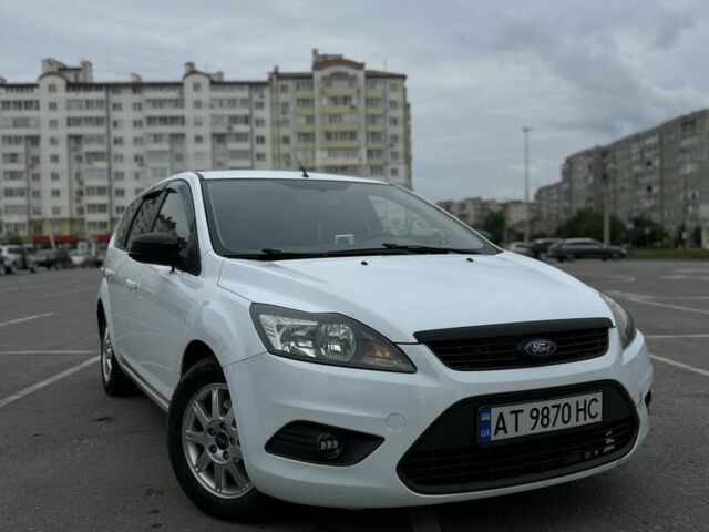 Форд Фокус 2009 у Івано-Франківську на Automoto.ua Білий Форд Фокус, об'ємом двигуна 1.6 л та пробігом 220 тис. км за 4200 $, фото 1 на Automoto.ua