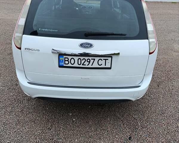 Білий Форд Фокус, об'ємом двигуна 2 л та пробігом 257 тис. км за 6000 $, фото 14 на Automoto.ua
