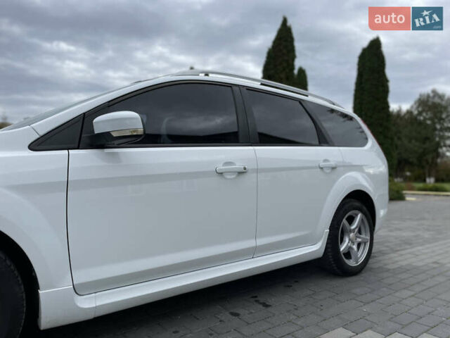 Белый Форд Фокус, объемом двигателя 1.6 л и пробегом 257 тыс. км за 5999 $, фото 25 на Automoto.ua